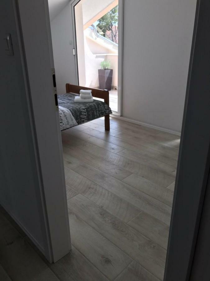 Relaxing Whole Top Floor Apartment By The Sea Zaboric Luaran gambar