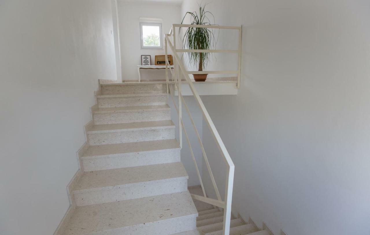 Relaxing Whole Top Floor Apartment By The Sea Zaboric Luaran gambar