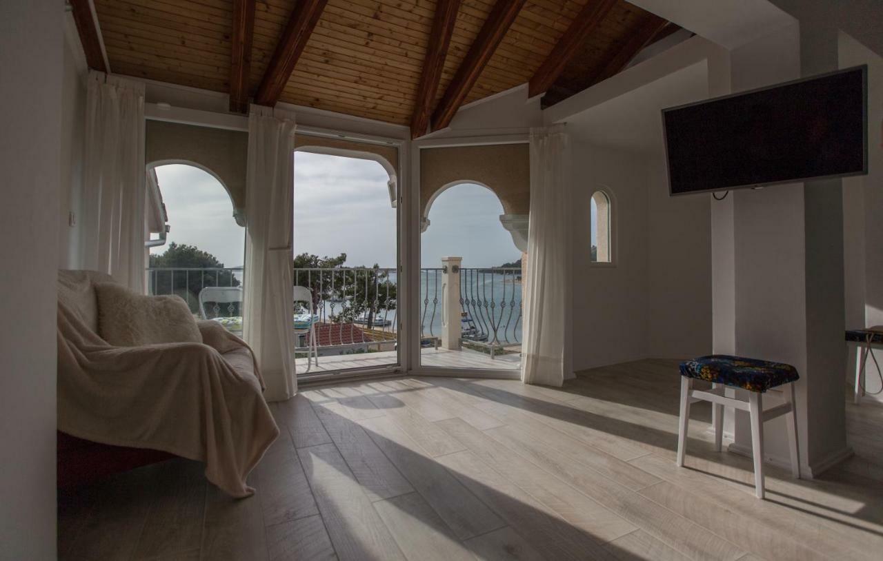 Relaxing Whole Top Floor Apartment By The Sea Zaboric Luaran gambar
