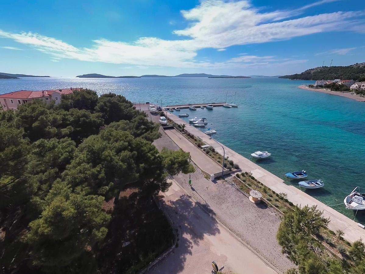 Relaxing Whole Top Floor Apartment By The Sea Zaboric Luaran gambar